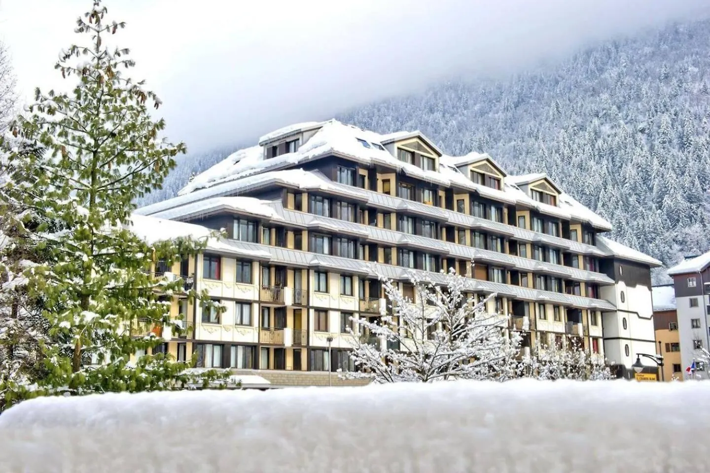 Vue MontBlanc magique en centre-ville avec parking Chamonix 0*,  France